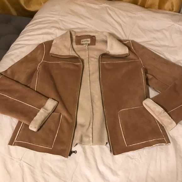 Classic Lambs wool Jacket - Picture 2 of 2